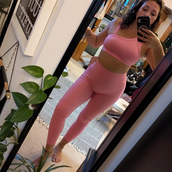 Fashion Nova Pink Set - Picture 4 of 14